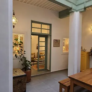 La Maison Des Amis Konukevi